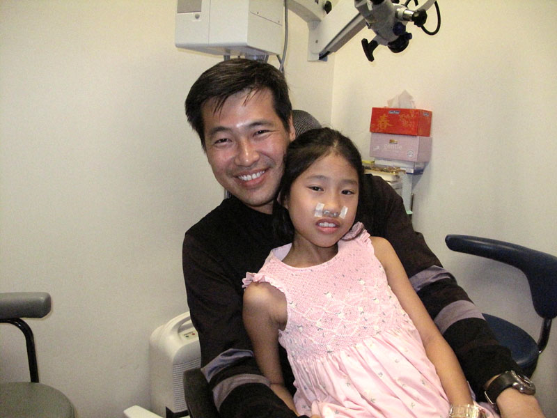 dr-low-and-his-daughter-a-patient-of-dr-tan